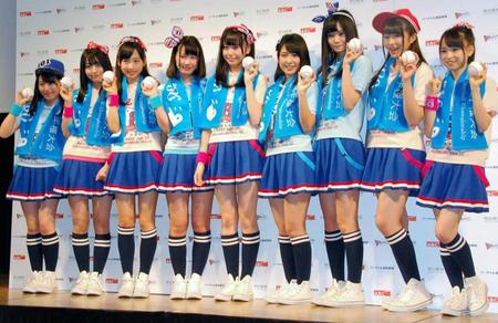 　高校球児にエールを送ったＡＫＢ４８・チーム８＝東京・ベルサール汐留