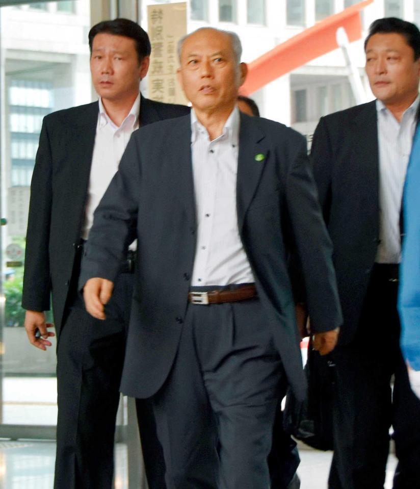 　東京都庁に入る舛添要一知事