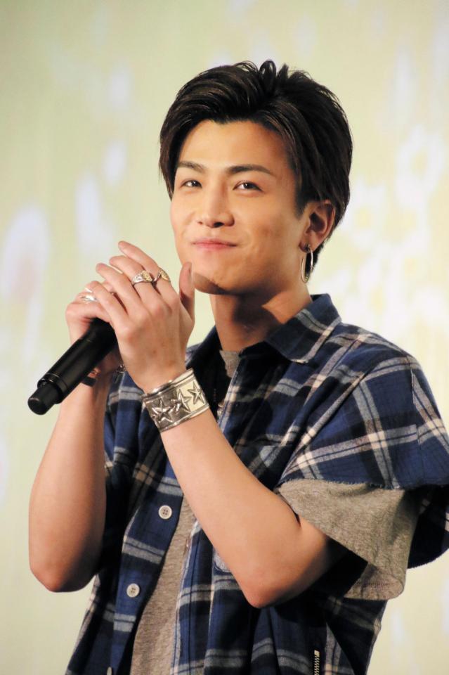 舞台挨拶を行った岩田剛典＝東京・丸の内ピカデリー