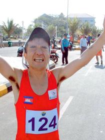 カンボジアの男子マラソン代表　猫ひろしがリオ五輪の切符をつかめたワケとは…