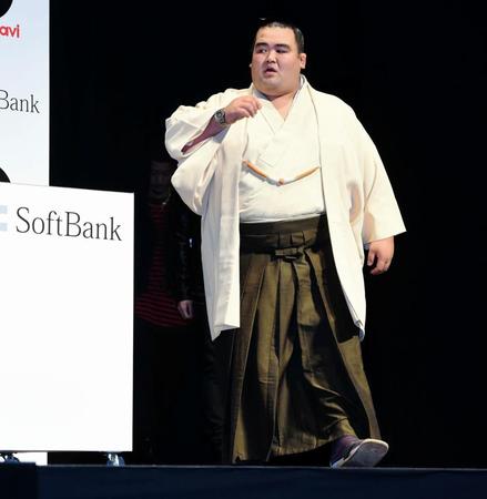 ソフトバンクＳＭのイベントに登場した琴奨菊＝東京・ステラボール（撮影・開出牧）