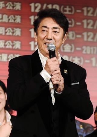 製作発表記者会見で意気込みを語る市村正親＝都内