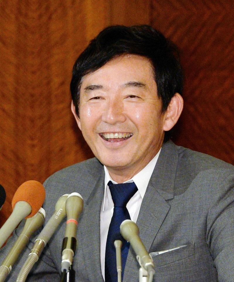 都知事選への出馬を断念した石田純一＝７月１１日