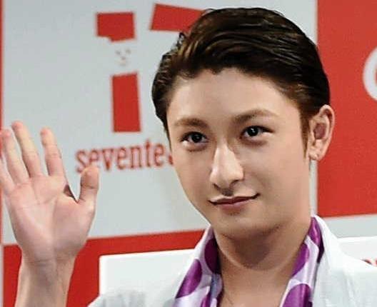 ａａａ與 ライブ中に足負傷も気丈パフォーマンス メンバーも涙 芸能 デイリースポーツ Online