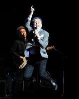 ジャンプをしながら熱唱する沢田研二＝都内　