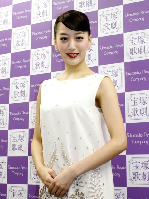 宝塚 花乃まりあが退団会見 決断は 密度の濃い人生の今かな 結婚は否定 芸能 デイリースポーツ Online