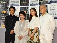 ＮＨＫスペシャル「ドラマ　戦艦武蔵」完成試写会で会見した（左から）勝地涼、渡辺美佐子、石原さとみ、津川雅彦＝東京・渋谷のＮＨＫ