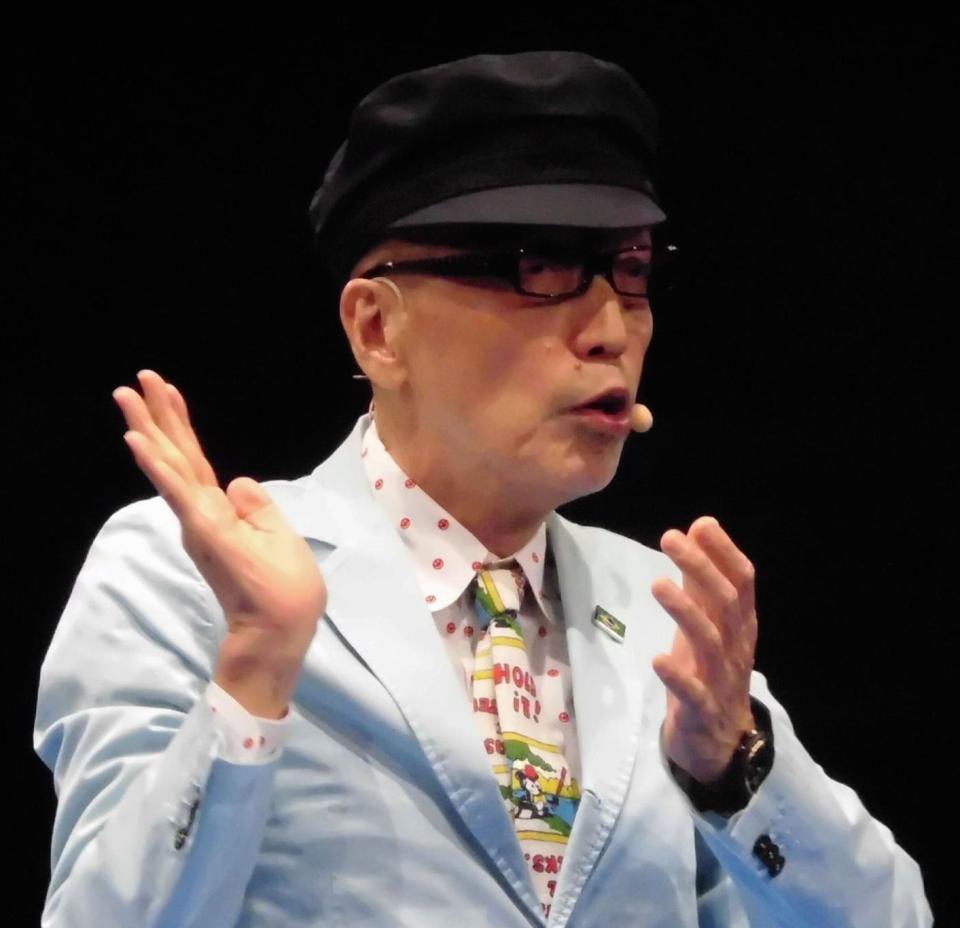 講演を行ったテリー伊藤＝都内