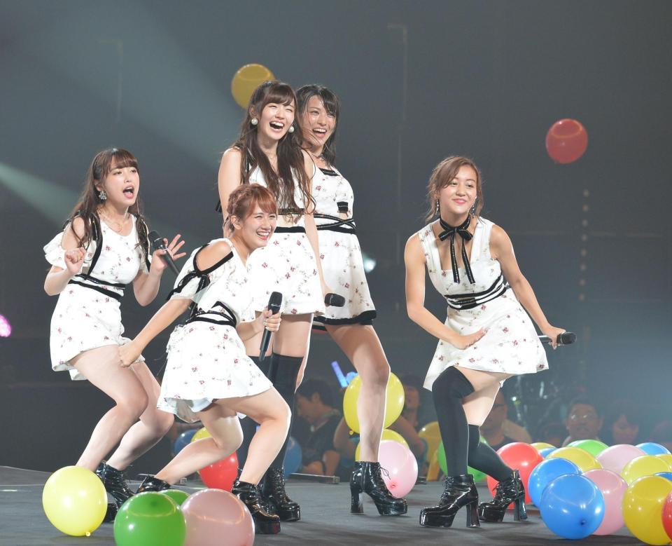 コンサートを盛り上げる℃-ｕｔｅ＝日本武道館