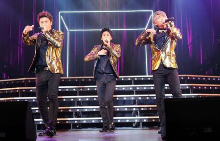 全国ツアーのファイナル公演を行ったＬｅａｄ。（左から）谷内伸也、古屋敬多、鍵本輝＝東京・中野サンプラザ 