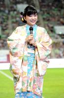 神戸対川崎Ｆ戦の試合会場を訪れた芳根京子（撮影・佐藤厚）