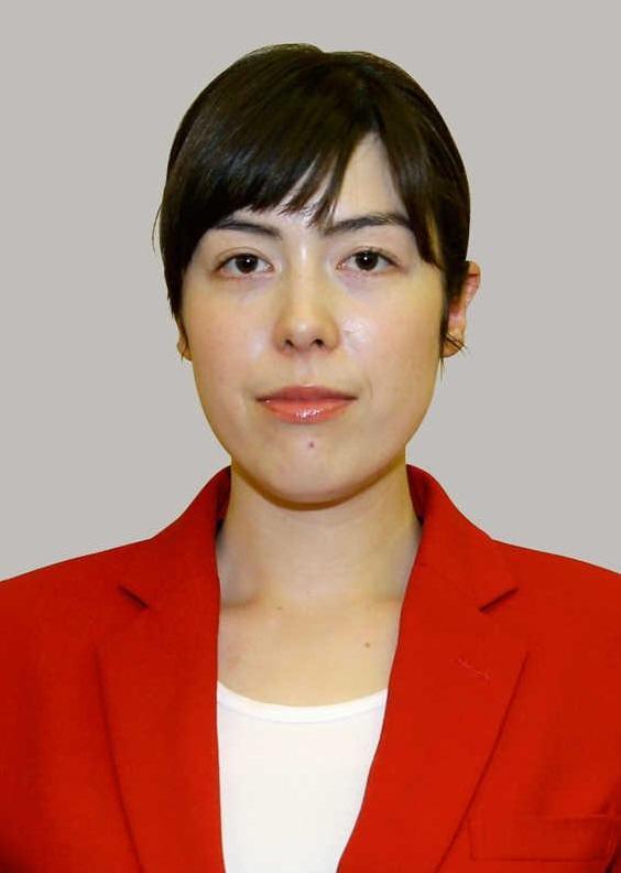 　小野田紀美氏