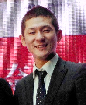 　入籍を発表した笑い飯・哲夫