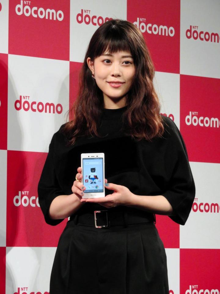 新商品をアピールした高畑充希＝東京・汐留