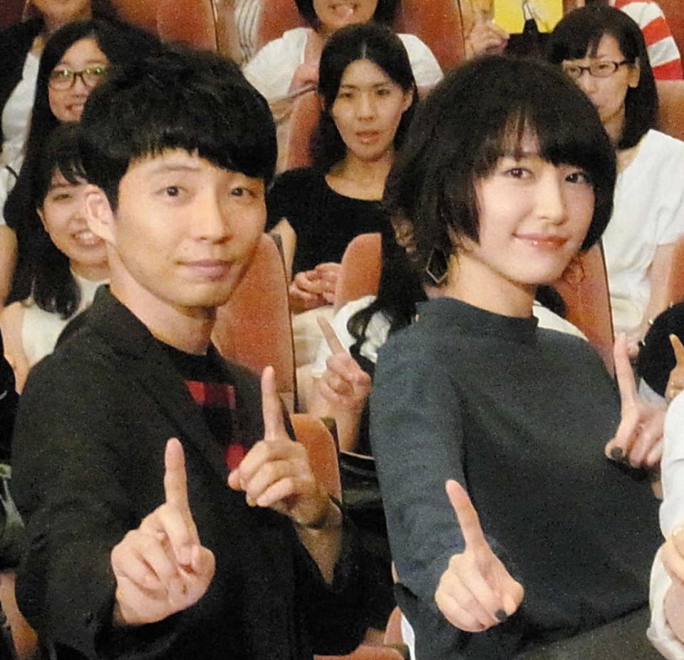 「逃げるは恥だが役に立つ」に出演する星野源（左）と新垣結衣