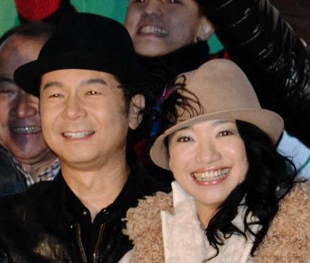 ＤＲＥＡＭＳ　ＣＯＭＥ　ＴＲＵＥの中村正人（左）と吉田美和