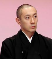 会見に出席した市川海老蔵＝都内