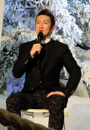 トークショーを行った中村獅童＝東京・丸の内