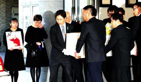 池乃めだかの手紙弔辞で会場は涙　盟友・島木さん葬儀「もう一度、一緒に…」