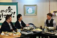 ブラックマヨネーズの質問に答える阪神・糸井嘉男外野手（右端）