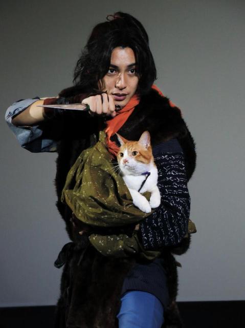 大野拓朗 共演デブ猫に再会し顔をスリスリ 猫をハリウッド俳優にして 芸能 デイリースポーツ Online