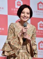 ＣＭ発表会見に登場したベッキー＝ベルサール秋葉原（撮影・園田高夫）