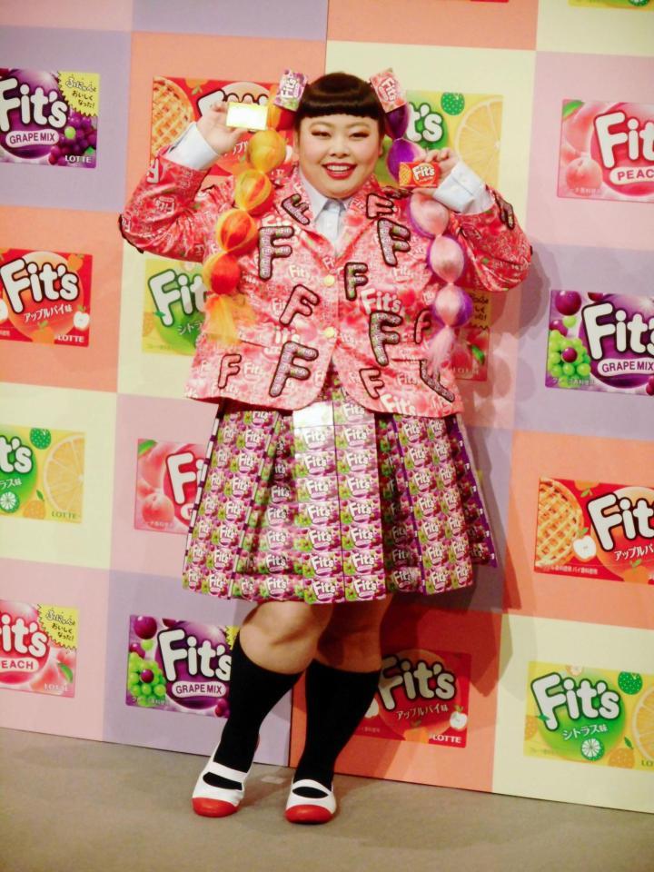 ロッテＦｉｔ’ｓの新商品＆新プロモーション発表会に登場した渡辺直美＝東京・渋谷のヨシモト∞ホール