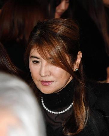 「石坂敬一さんお別れの会」に参列した志穂美悦子＝東京・青山葬儀所（撮影・佐々木彰尚）