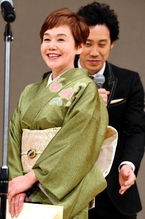 　主演女優賞を受賞した大竹しのぶ＝イイノホール（撮影・三好信也）