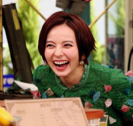 　カンテレ「おかべろ」の収録にゲスト参加したベッキー＝都内