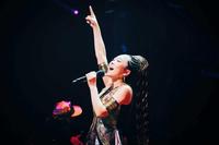 熱唱するＭＩＳＩＡ  