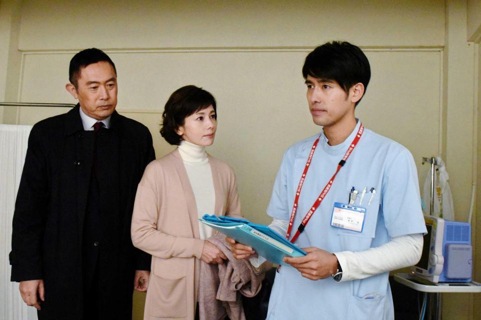 　看護師役でドラマデビューしたＫとレギュラーの（左から）内藤剛志、沢口靖子