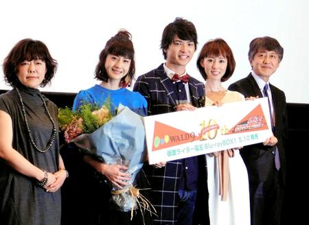 　イベントに登場した（左から）松本若菜、中村優一、秋山莉奈、白倉伸一郎プロデューサー
