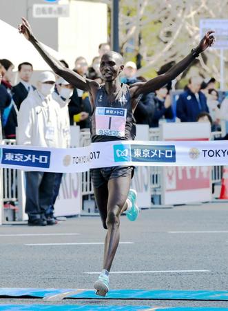 東京マラソンで優勝したキプサング