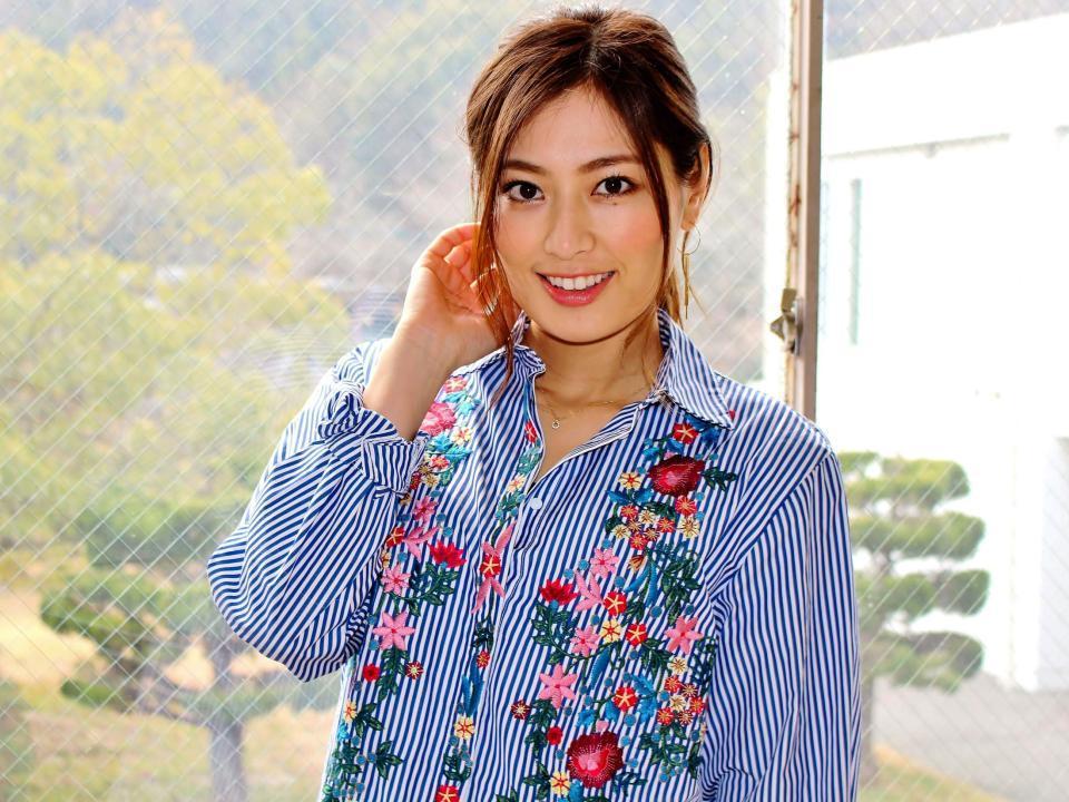 玉野競輪でトークショーを行った佐々木麻衣