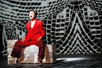 童話をモチーフにした新作舞台の初日を迎えた夏木マリ＝東京・世田谷パブリックシアター