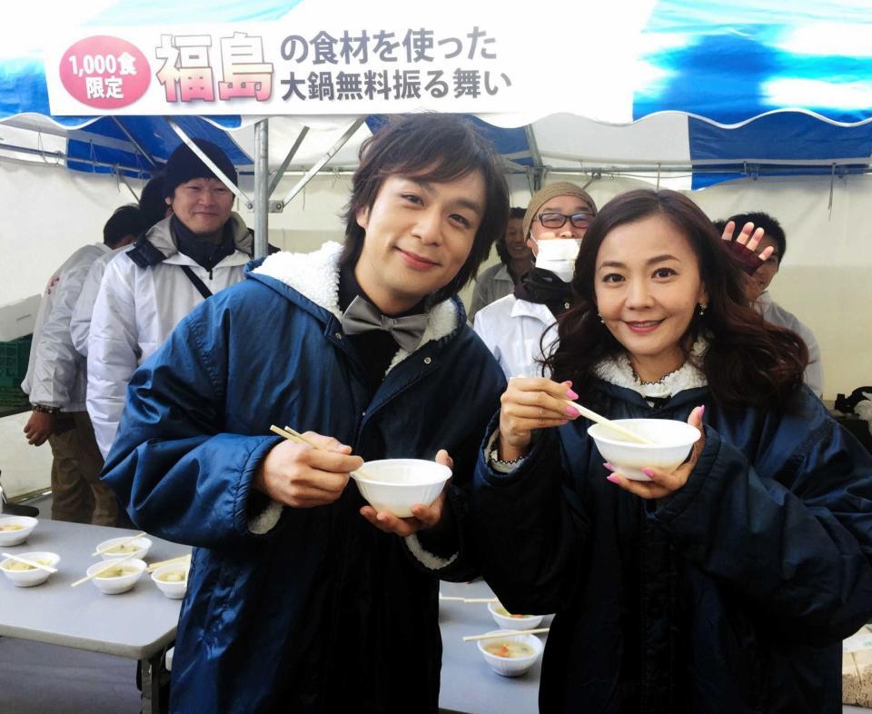 　「福魂祭」に出演した（左から）藤澤ノリマサ、華原朋美＝福島・郡山市内