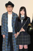 大ヒット御礼舞台あいさつに登場した橋本環奈（右）と市井昌秀監督＝ＴＯＨＯシネマズ日本橋（撮影・三好信也）