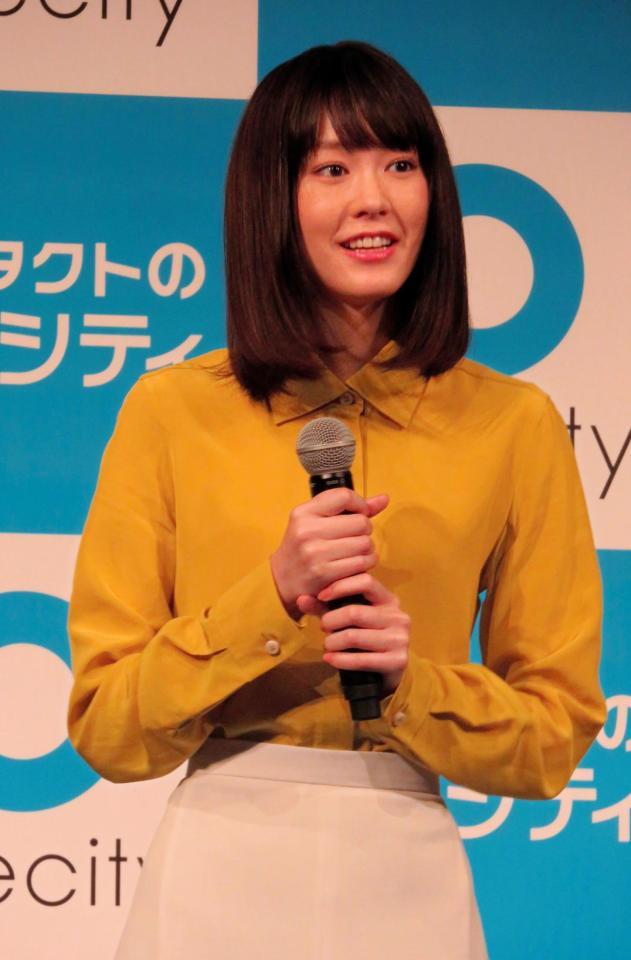 一目ぼれエピソードを語った桐谷美玲＝東京・恵比寿　　　　　　　　