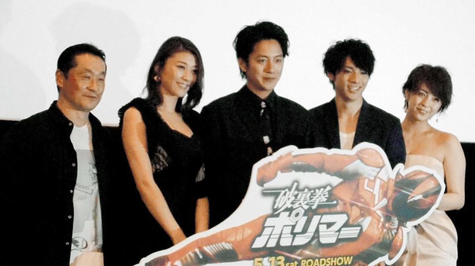 　（左から）坂本浩一監督、原幹恵、溝端淳平、山田裕貴＝都内