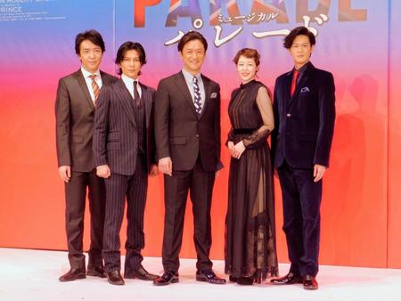 会見に出席した（左から）石川禅、武田真治、石丸幹二、堀内敬子、新納慎也＝東京・日比谷の帝国ホテル