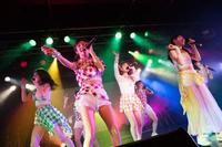 さらなる変化と進化を目指しツアーをスタートさせたアップアップガールズ（仮）＝東京・新宿ＢＬＡＺＥ