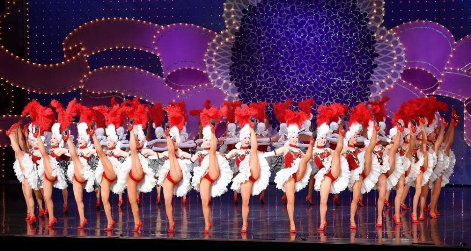 宝塚歌劇団１０３期生が初舞台 息の合ったラインダンス披露 芸能 デイリースポーツ Online