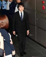 会見場所に向かう小室圭さん＝都内（撮影・棚橋慶太）