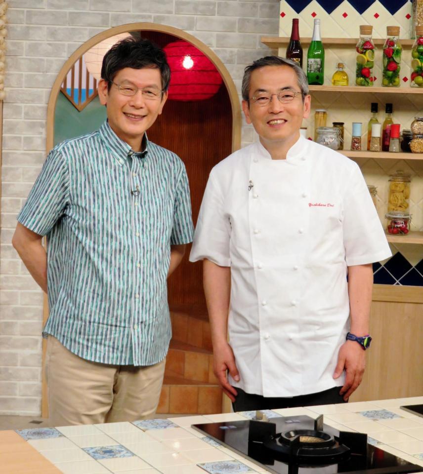料理へのこだわりを語った料理研究家・土井義晴氏（右）と番組司会の後藤繁榮アナウンサー＝東京・渋谷のＮＨＫ