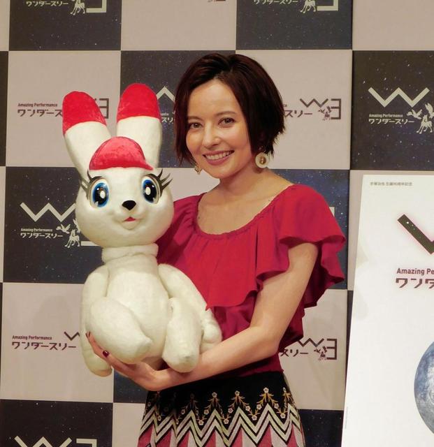 ベッキー 謹慎仲間 狩野英孝にエール 共演できる日を楽しみに 芸能 デイリースポーツ Online