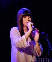 １７歳とは思えない歌声を披露したＡｎｎａ＝東京・表参道のレストラン「ＣＡＹ」