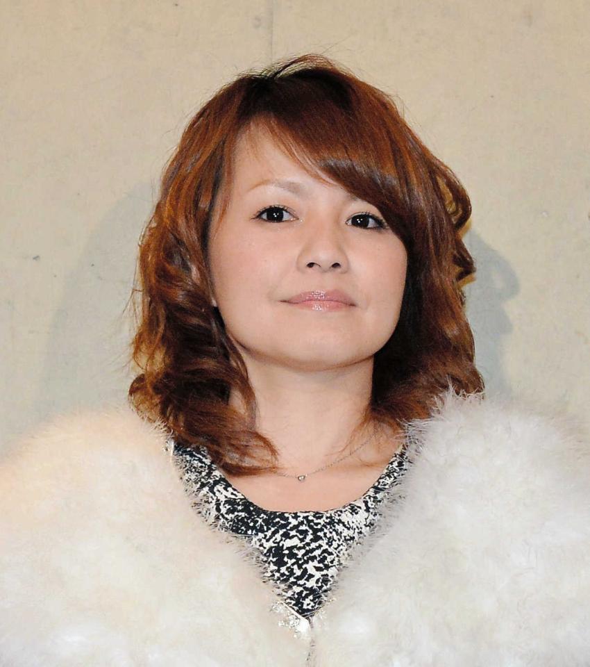 中澤裕子 子供抱っこ中に転倒し 右手ケガ 子供は無傷 芸能 デイリースポーツ Online 中澤裕子 子供抱っこ中に転倒し 右手ケガ 子供は無傷 芸能 デイリースポーツ Online