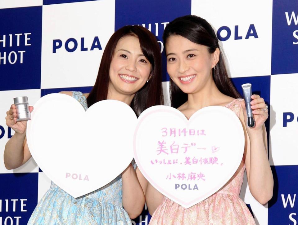 ポーラ新ＣＭで姉妹共演する小林麻耶（左）と麻央さん＝２０１１年３月