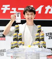 　ストロングゼロをＰＲするウエンツ瑛士＝赤坂サカス